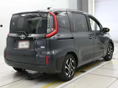 Toyota Sienta