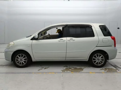 Toyota Raum