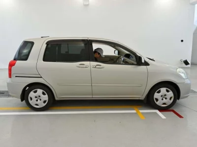 Toyota Raum