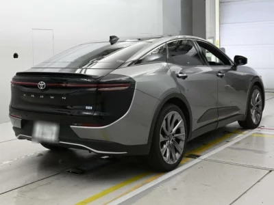 Toyota Crown Crossover