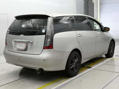 Mitsubishi Grandis