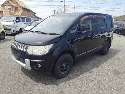 Mitsubishi Delica D:5