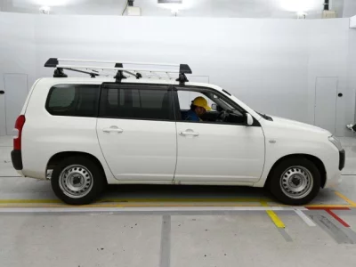 Toyota Succeed