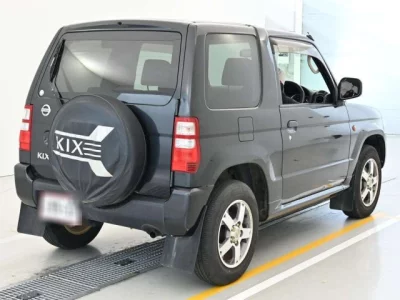 Nissan Kix