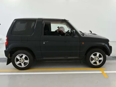 Nissan Kix