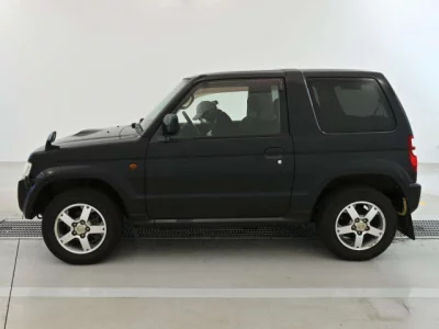 Nissan Kix