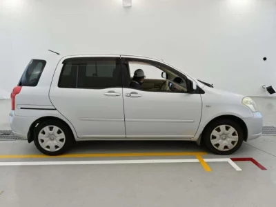 Toyota Raum
