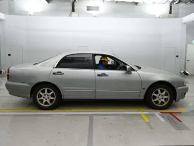 Mitsubishi Diamante