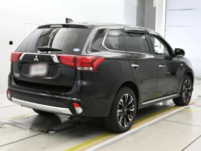 Mitsubishi OUTLANDER PHEV