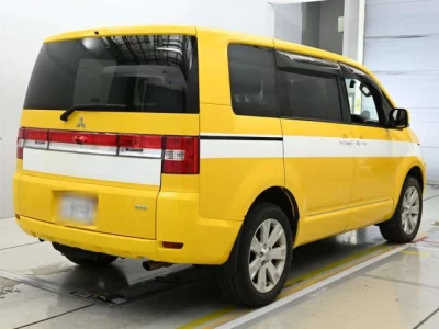Mitsubishi DELICA D5