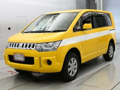 Mitsubishi DELICA D5