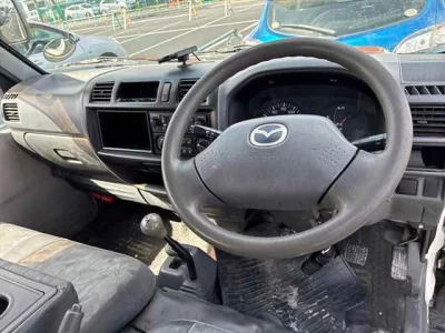 Mazda Bongo Van
