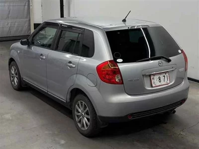 Mazda Verisa