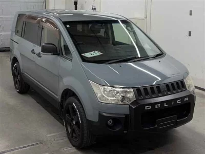 Mitsubishi Delica D:5