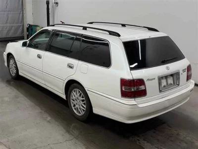Toyota Crown Estate