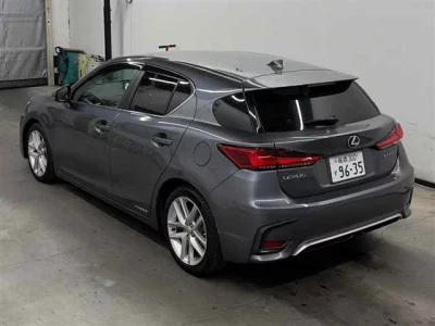 Lexus CT200h