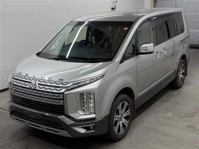 Mitsubishi Delica D:5