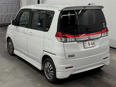 Mitsubishi Delica D:2