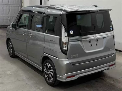 Mitsubishi DELICA D2