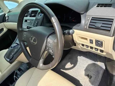 Lexus HS