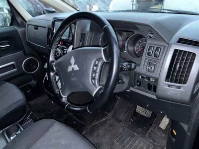 Mitsubishi DELICA D5