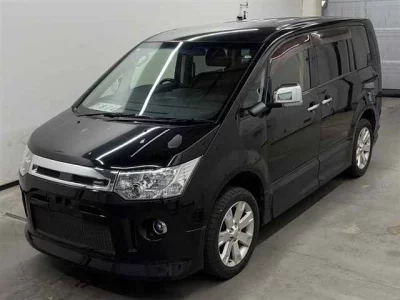 Mitsubishi DELICA D5