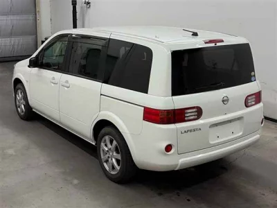 Nissan LAFESTA
