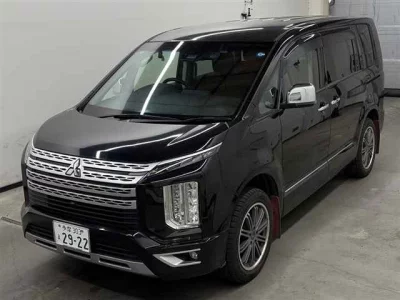 Mitsubishi DELICA D5