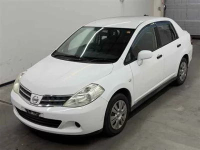 Nissan Tiida Latio