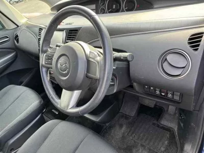 Mazda Biante