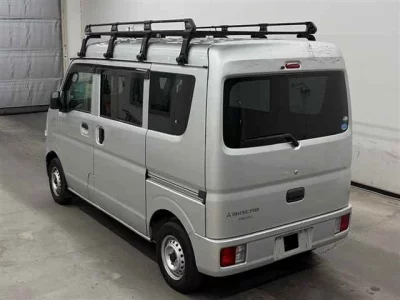 Mitsubishi Minicab Van