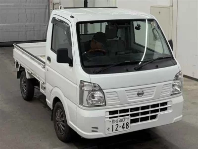 Nissan NT100 Clipper