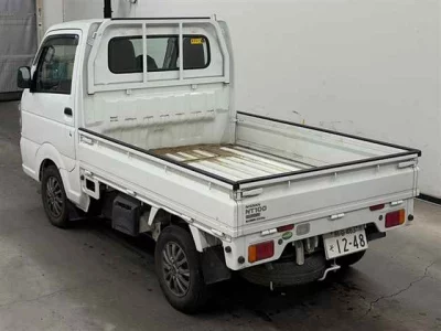 Nissan NT100 Clipper