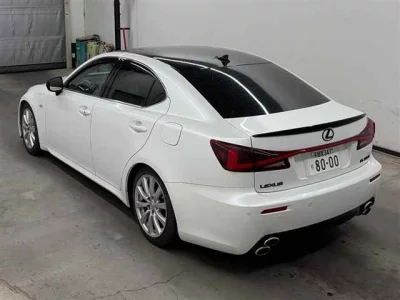Lexus IS