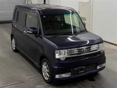 Toyota PIXIS SPACE