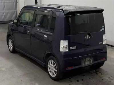 Toyota PIXIS SPACE