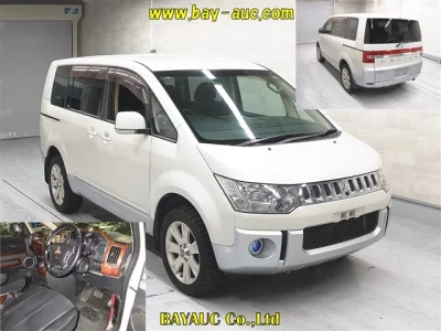 Mitsubishi Delica D:5