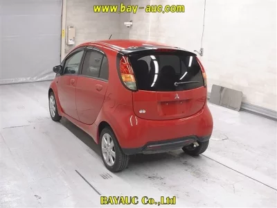 Mitsubishi i