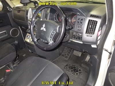 Mitsubishi DELICA D5