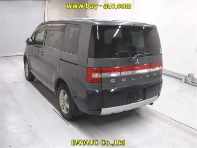 Mitsubishi DELICA D5