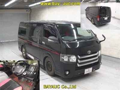Toyota HiAce Van