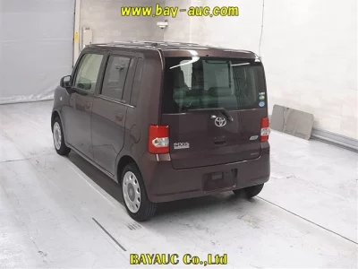 Toyota PIXIS SPACE