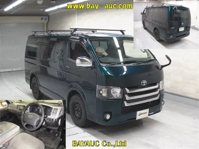Toyota HiAce Van