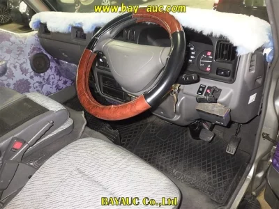 Nissan Caravan