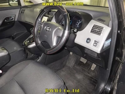 Toyota MARK X ZIO