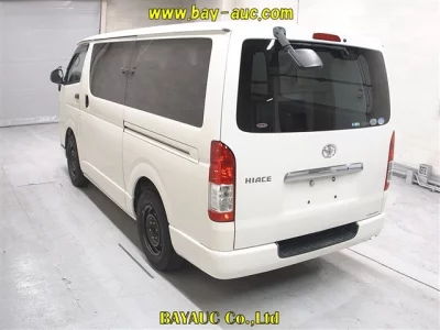 Toyota HiAce Van