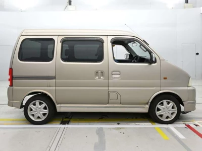 Suzuki Every Landy