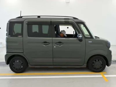 Suzuki Spacia Gear