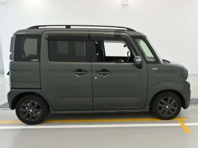 Suzuki Spacia Gear