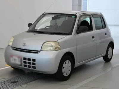 Daihatsu Esse